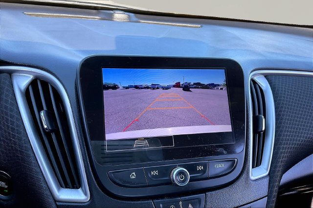 Used 2025 Chevrolet Malibu LS FWD image 11