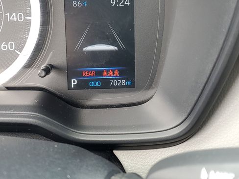 Used 2022 Toyota Corolla LE image 22