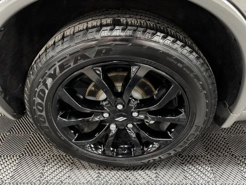 Used 2020 Dodge Durango SXT image 17