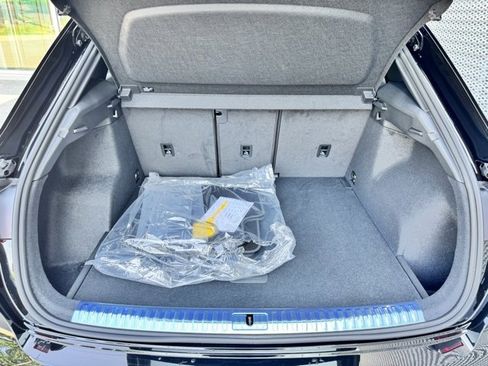 New 2025 Audi Q3 2.0T Premium image 16