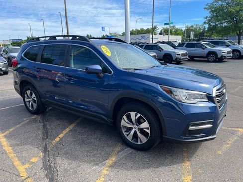 Certified 2022 Subaru Ascent Premium w/ Convenience Package AWD/4WD image 3