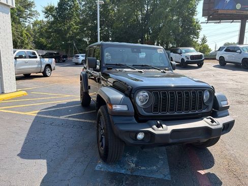 Used 2024 Jeep Wrangler Unlimited Sport AWD/4WD image 5