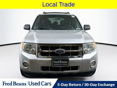 Used 2010 Ford Escape XLT AWD/4WD image 2