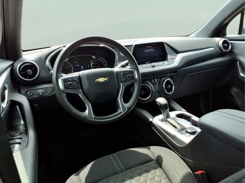Used 2022 Chevrolet Blazer LT AWD/4WD image 9