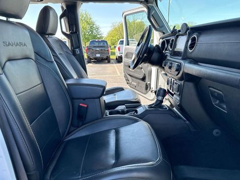 Used 2021 Jeep Wrangler Unlimited Sahara w/ Cold Weather Group AWD/4WD image 22