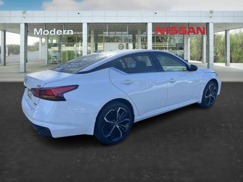 New 2025 Nissan Altima 2.5 SR image 5