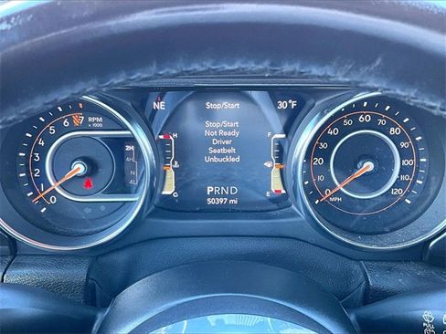 Used 2020 Jeep Wrangler Unlimited Sahara image 23