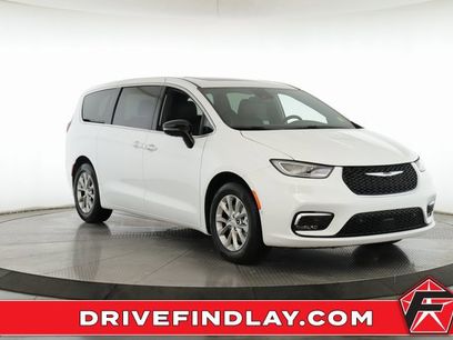 New 2026 Chrysler Pacifica Limited