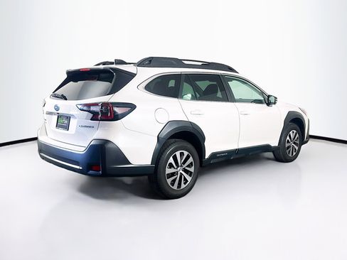 Used 2025 Subaru Outback Premium AWD/4WD image 9