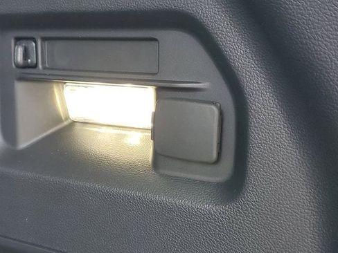 New 2026 Ford Explorer Active w/ Active Comfort Package image 9