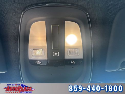 Used 2023 Volvo XC40 Recharge Ultimate image 42