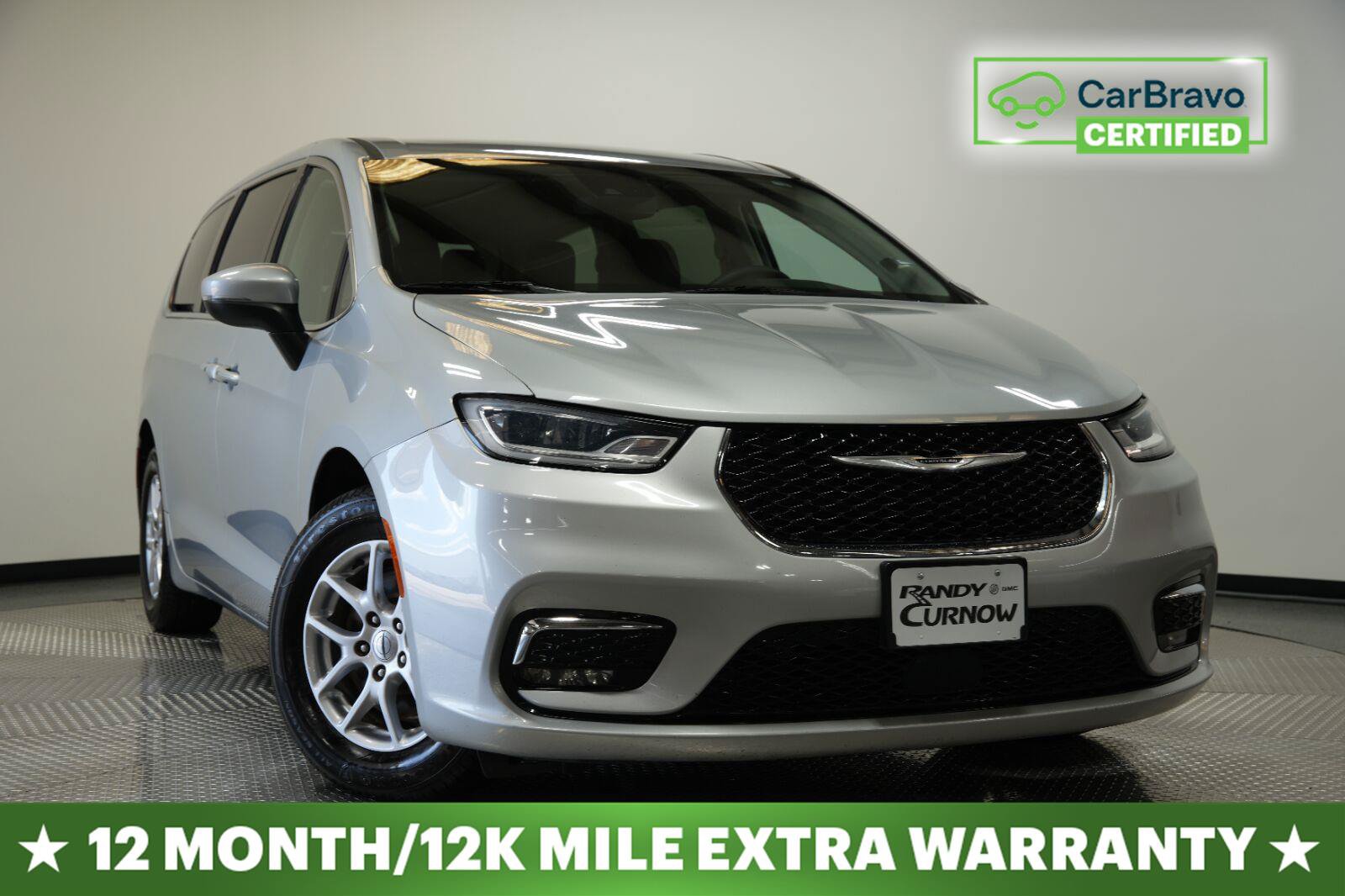 Used 2023 Chrysler Pacifica Touring-L FWD image 1