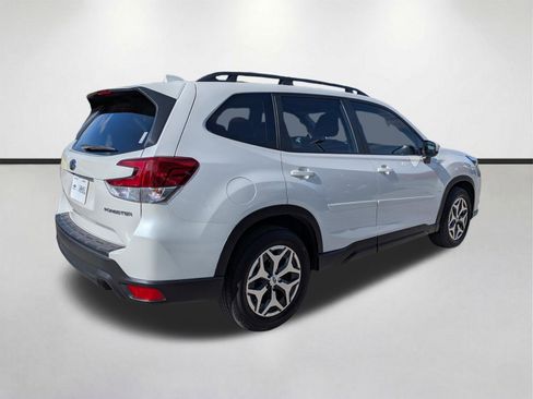 Used 2022 Subaru Forester Premium w/ Popular Package #1 AWD/4WD image 4