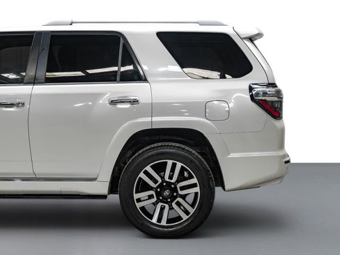 Used 2016 Toyota 4Runner Limited AWD/4WD image 11