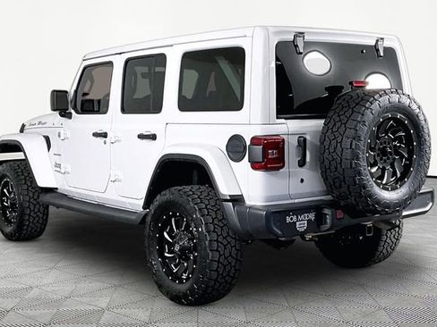 Used 2019 Jeep Wrangler Unlimited Sahara AWD/4WD image 4
