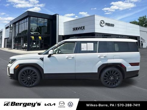 Used 2024 Hyundai Santa Fe Calligraphy AWD/4WD image 9