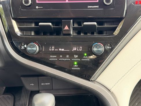 Used 2024 Toyota Camry SE FWD image 23