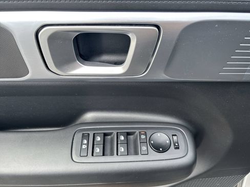 Used 2025 Hyundai Santa Fe SE AWD/4WD image 16
