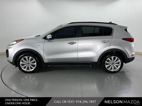 Used 2018 Kia Sportage EX w/ EX Premium Package AWD/4WD image 9