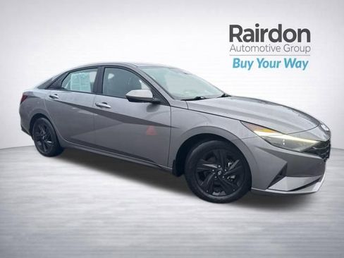 Used 2022 Hyundai Elantra SEL image 1