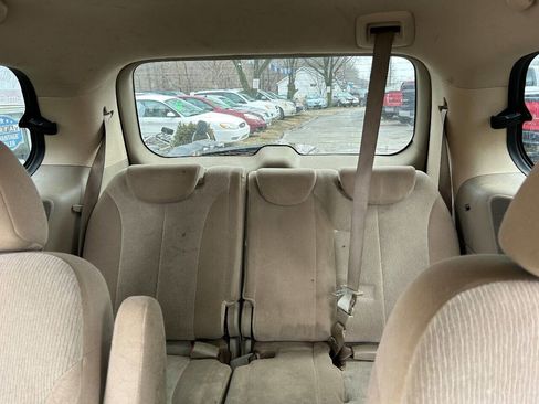 Used 2011 Kia Sedona LX image 15