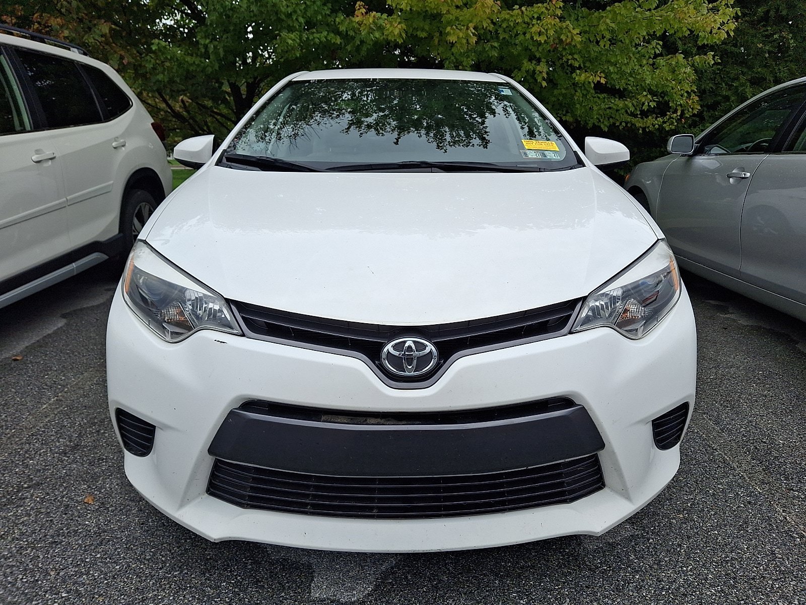 Used 2015 Toyota Corolla LE FWD image 2