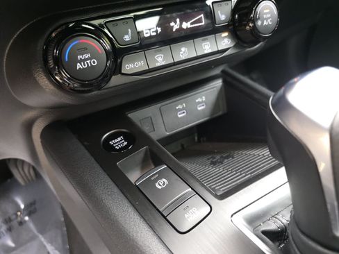 Used 2026 Nissan Kicks SV w/ SV Premium Package FWD image 31