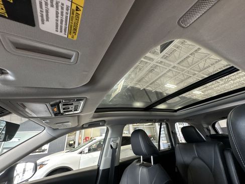 Used 2024 Toyota Grand Highlander Platinum image 23