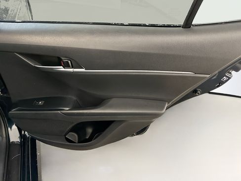 Used 2019 Toyota Camry LE image 31