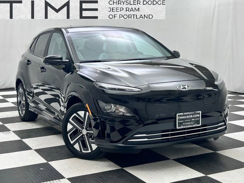 Used 2023 Hyundai Kona SEL w/ Cargo Package FWD image 1