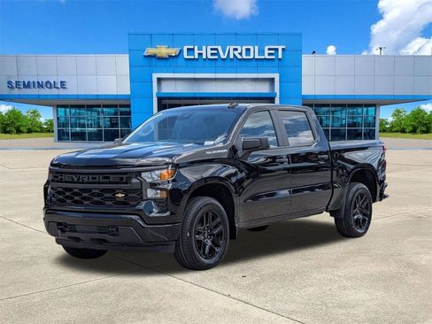 New 2026 Chevrolet Silverado 1500 Custom RWD image 2