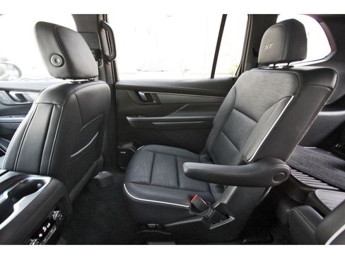 Used 2025 Buick Enclave Sport Touring w/ Trailering Package, 5000 lbs. FWD image 14