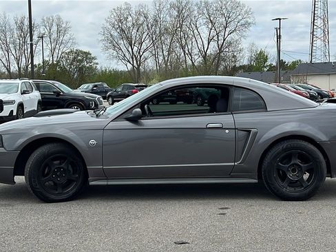Used 2004 Ford Mustang Coupe image 7