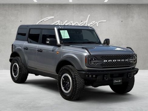 Used 2023 Ford Bronco Badlands AWD/4WD image 2
