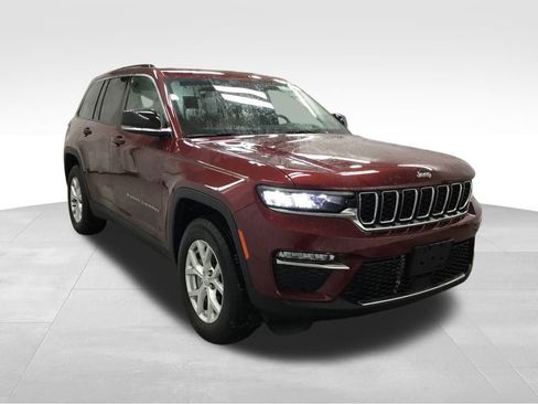 Used 2023 Jeep Grand Cherokee Limited w/ Trailer Tow Prep Group (B) image 3