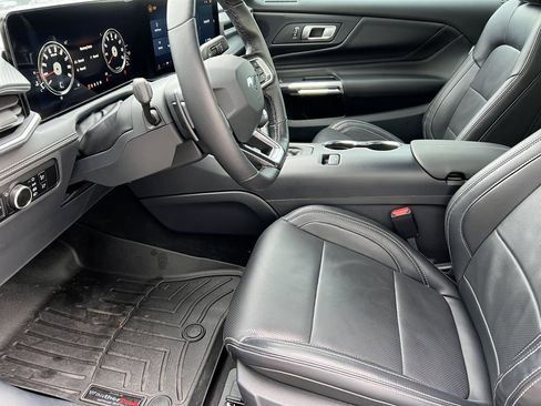 Used 2024 Ford Mustang GT Premium image 13