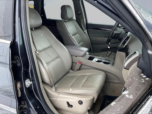 Used 2013 Jeep Grand Cherokee Laredo AWD/4WD image 32