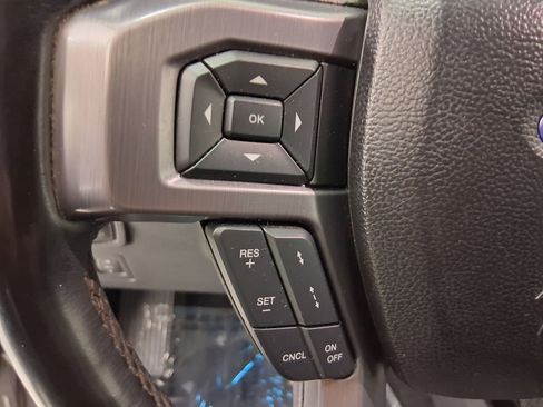Used 2018 Ford Expedition Platinum AWD/4WD image 16