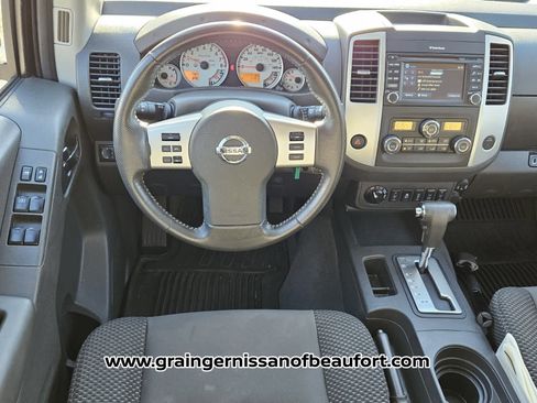 Used 2019 Nissan Frontier PRO-4X image 5