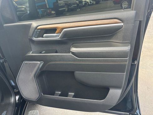 Used 2024 Chevrolet Silverado 3500 High Country w/ High Country Premium Package image 31