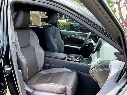 Used 2025 Lexus RX 350 FWD image 9