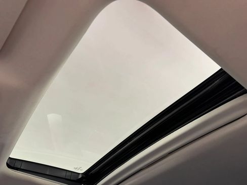 Used 2022 Honda Civic Touring image 24