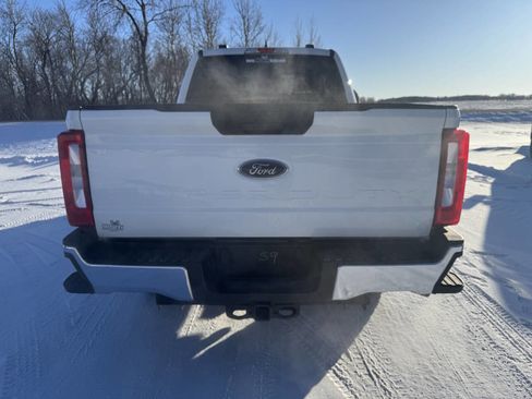Used 2023 Ford F250 XLT w/ FX4 Off-Road Package image 8