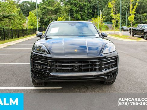 Used 2024 Porsche Cayenne S image 10