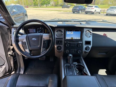 Used 2017 Ford Expedition EL Limited w/ Equipment Group 301A AWD/4WD image 12