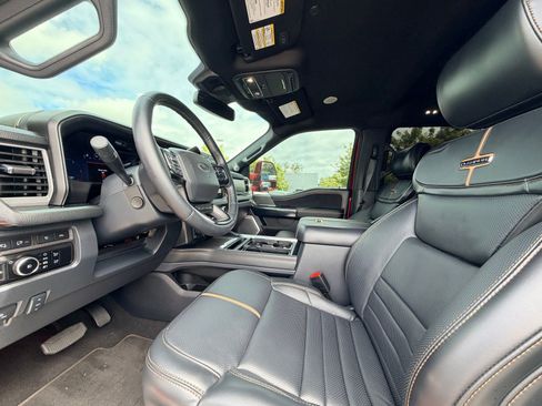 Used 2024 Ford F250 Platinum AWD/4WD image 5