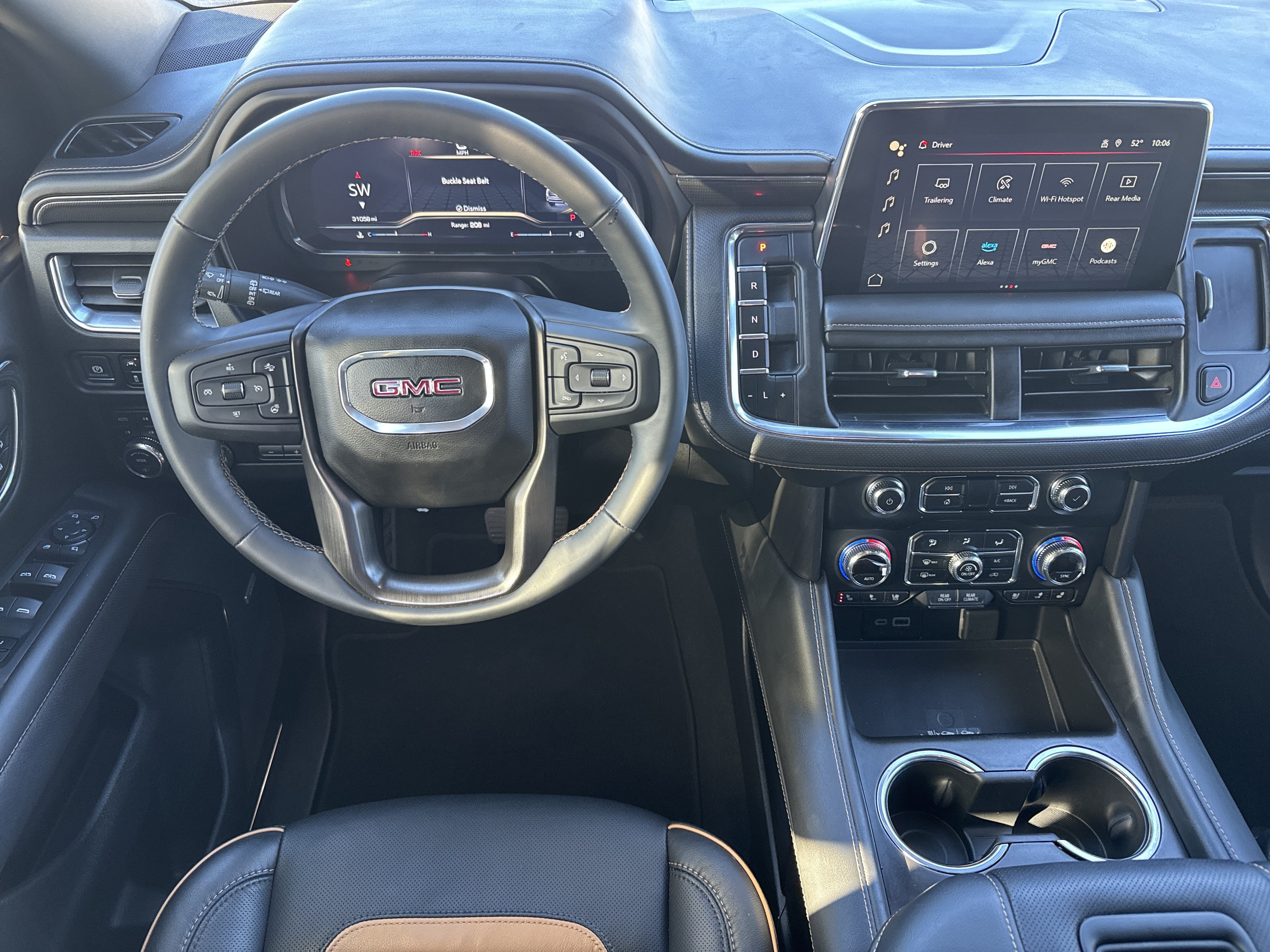 Used 2024 GMC Yukon AT4 w/ AT4 Premium Plus Package AWD/4WD image 17