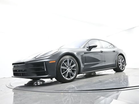 Certified 2025 Porsche Panamera 4 AWD/4WD image 42
