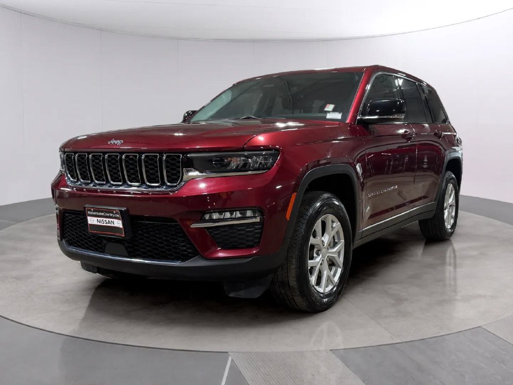 Used 2023 Jeep Grand Cherokee Limited AWD/4WD image 7