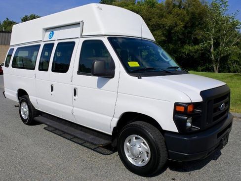 Used 2014 Ford E-250 and Econoline 250 Extended w/ Power Group image 7
